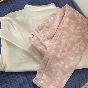 Lands End winter pajama set. Size Small. Mock neck cream top. Pink floral bottom